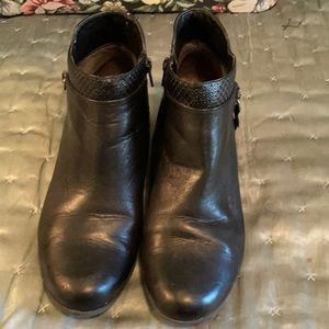 Rockport boots black size 9